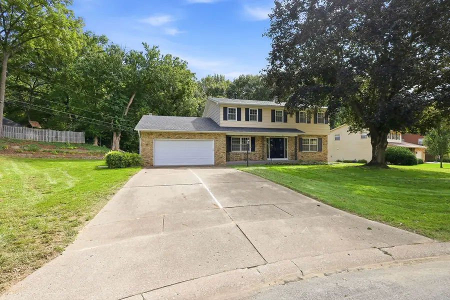 21 Estate Court, Bettendorf, IA 52722 - #3