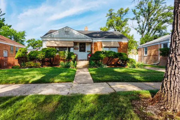 1542 Gardner Road, Westchester, IL 60154
