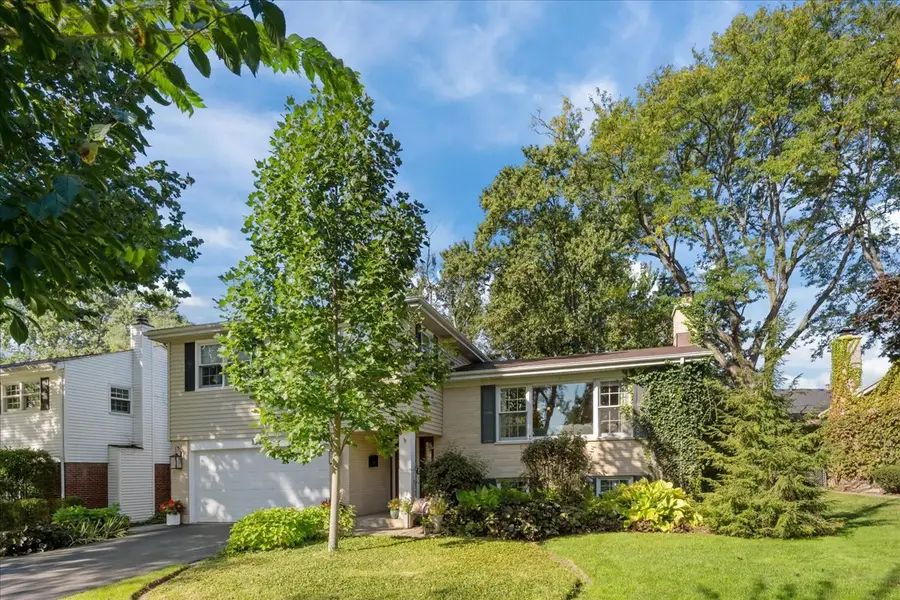 1340 Hawthorne Lane, Glenview, IL 60025 - #2
