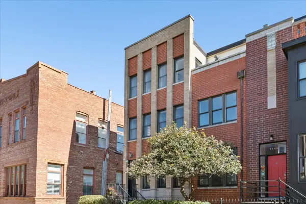 1743 W Terra Cotta Place, Chicago, IL 60614