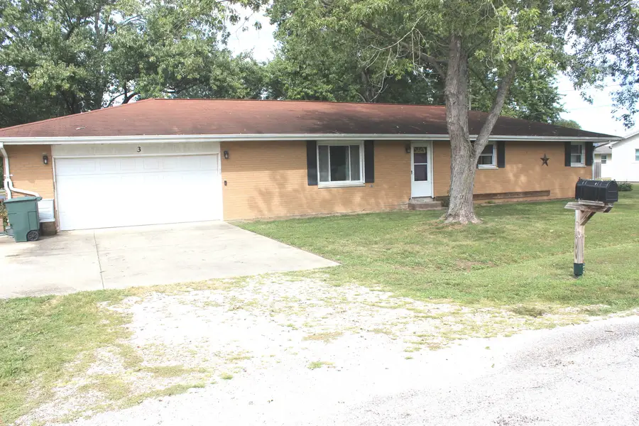 3 Wacker Drive, Altamont, IL 62411 - #2