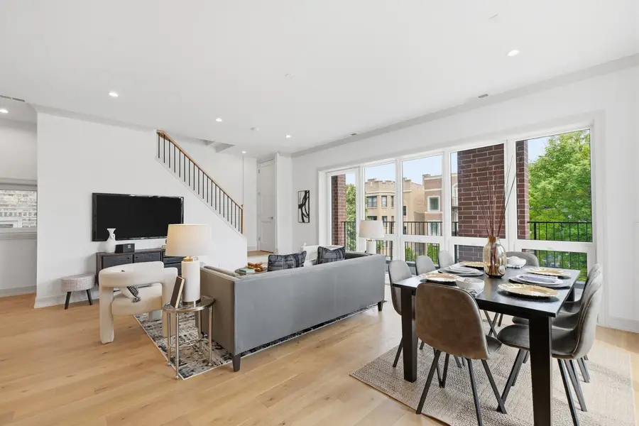 6414 N Francisco Avenue #1R, Chicago, IL 60645 - #3