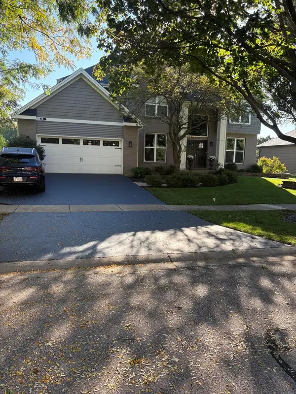 2559 W Walnut Avenue, Geneva, IL 60134
