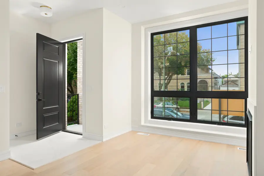 513 W 28th Place, Chicago, IL 60616 - #3