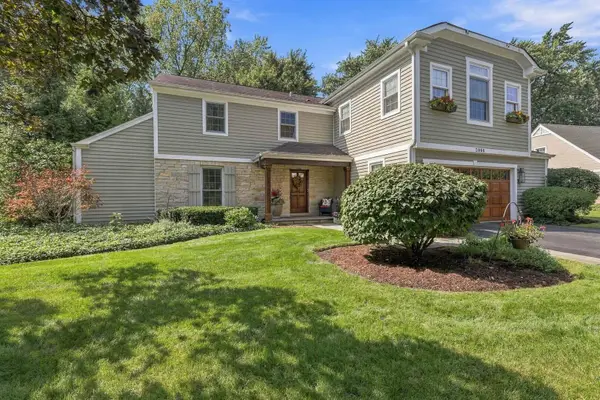 2068 N Butternut Ln Lane, Northbrook, IL 60062
