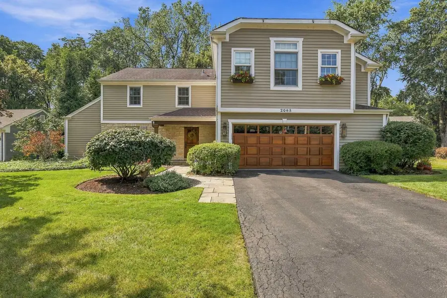 2068 N Butternut Ln Lane, Northbrook, IL 60062 - #2