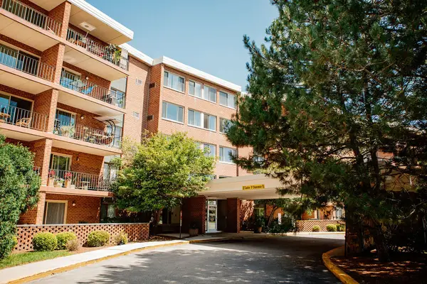 16 E Old Willow Road #206-S, Prospect Heights, IL 60070