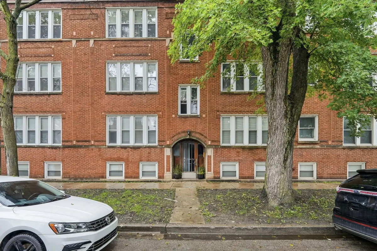 7205 N Damen Avenue #3, Chicago, IL 60645 - #1