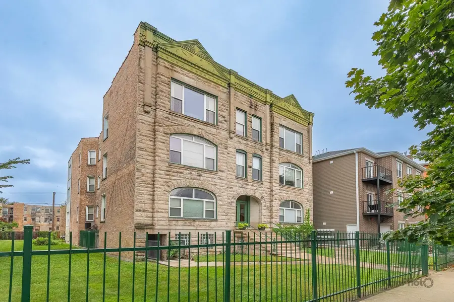 6126 S University Avenue #1, Chicago, IL 60637 - #3