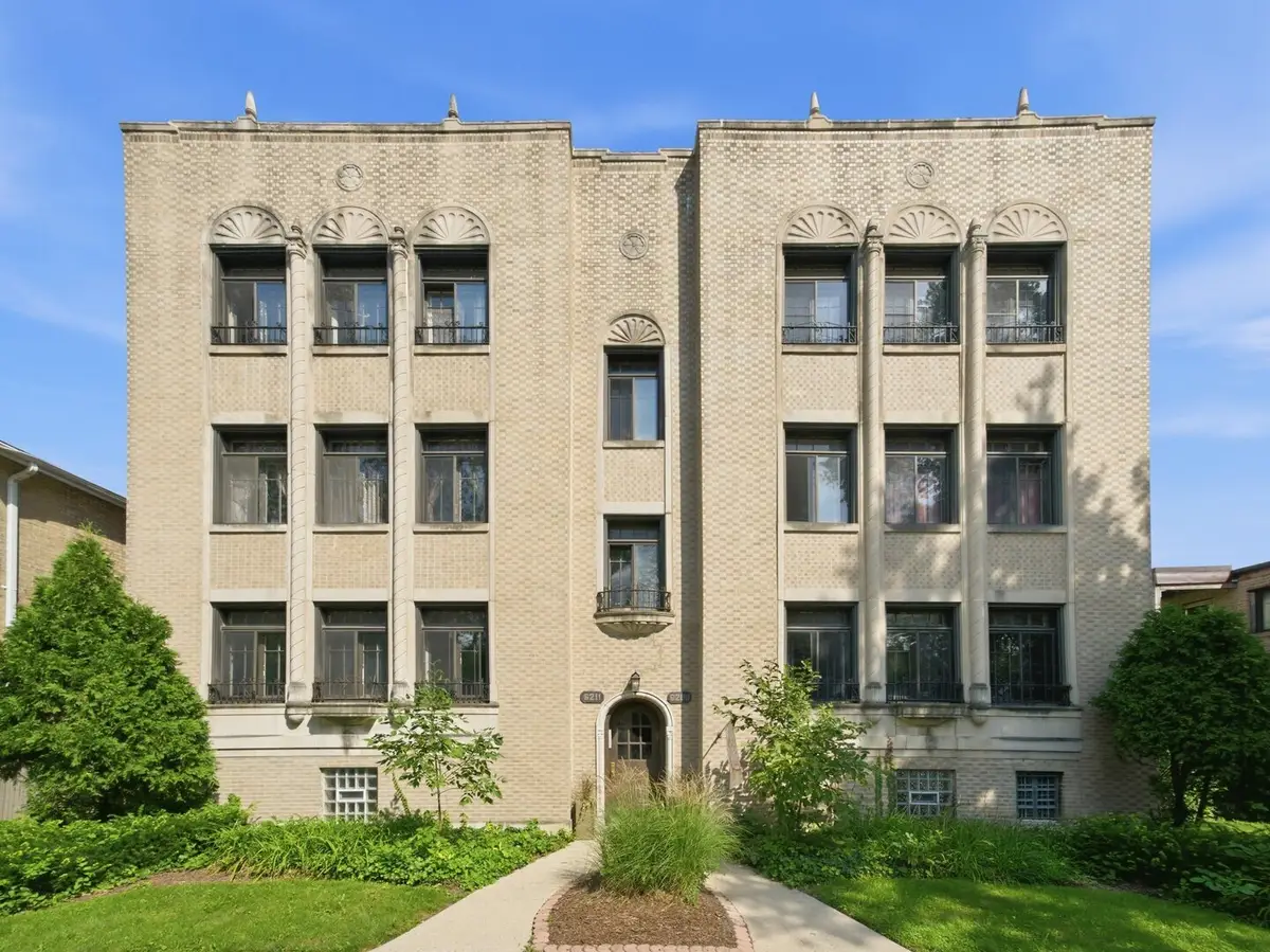 6211 N Mozart Street #2N, Chicago, IL 60659 - #1