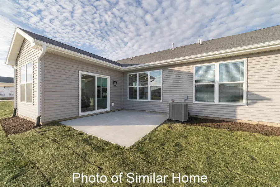 617 N 2nd Avenue, Eldridge, IA 52748 - #3