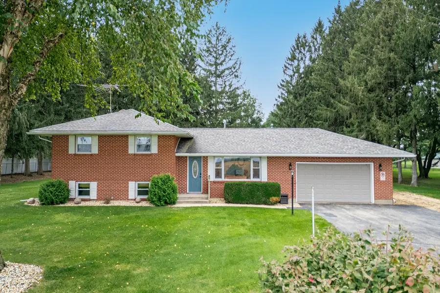 2292 N Leaf River Road, Mount Morris, IL 61054 - #2