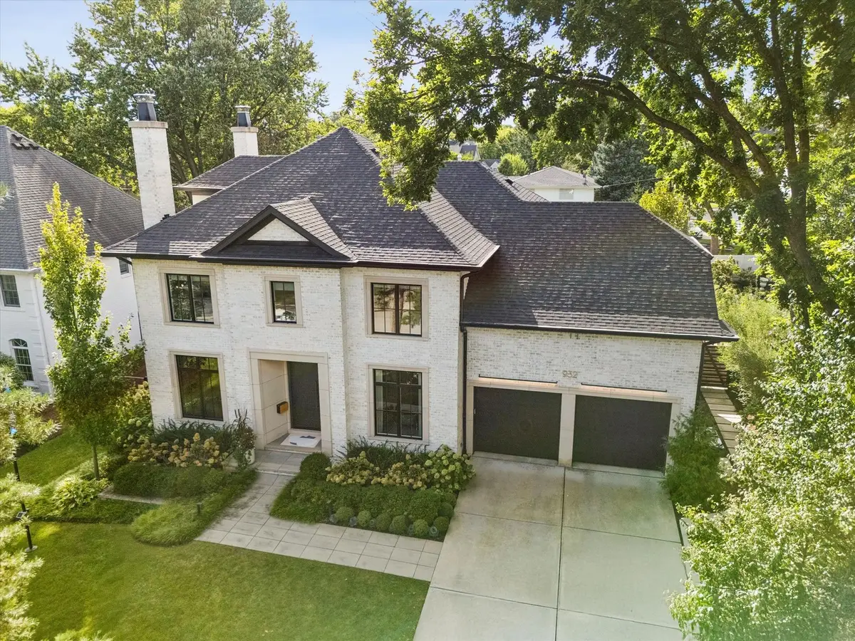 932 Allmen Avenue, Hinsdale, IL 60521 - #1