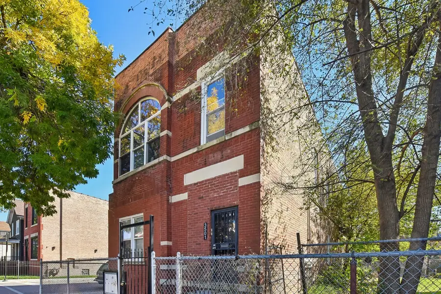 3501 W Walnut Street, Chicago, IL 60624 - #2