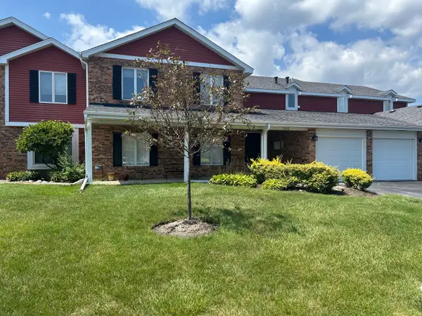 7236 Cottonwood Court #A, Willowbrook, IL 60527