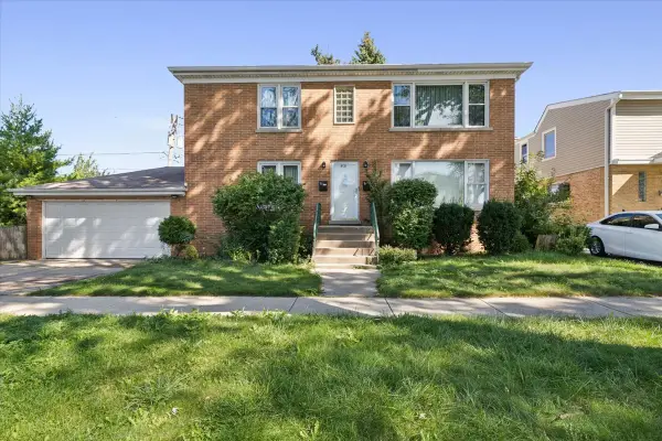 8121 N Ottawa Avenue, Niles, IL 60714