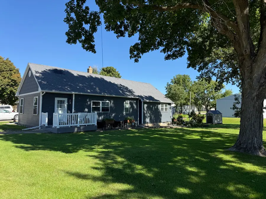 206 S 1st Street, Cherry, IL 61317 - #2