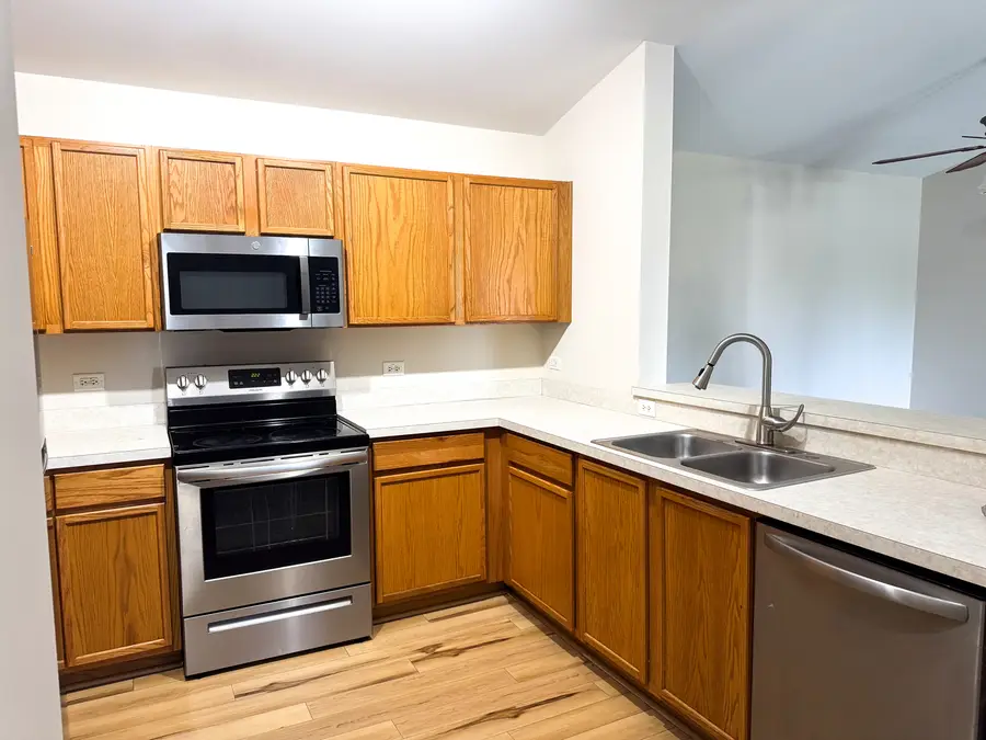 227 Silverstone Drive #227, Carpentersville, IL 60110 - #3