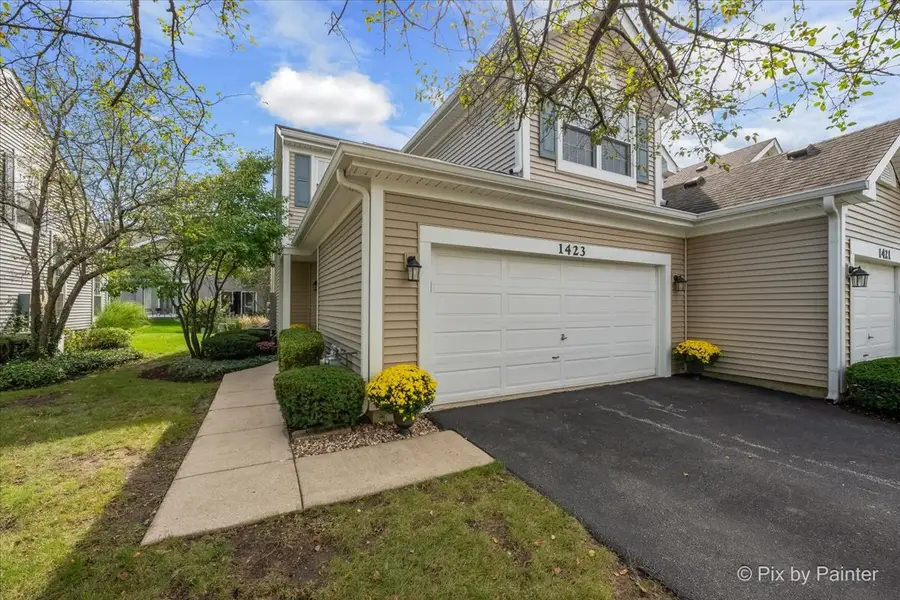 1423 Walnut Hill Avenue #1423, Saint Charles, IL 60174 - #2
