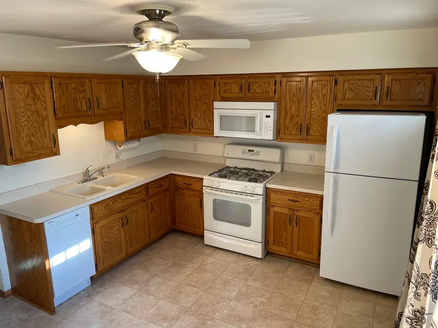 110 Town Crest Drive #E, New Lenox, IL 60451 - #2