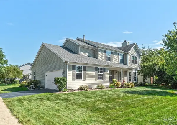 52 Blackberry Trail, Aurora, IL 60506