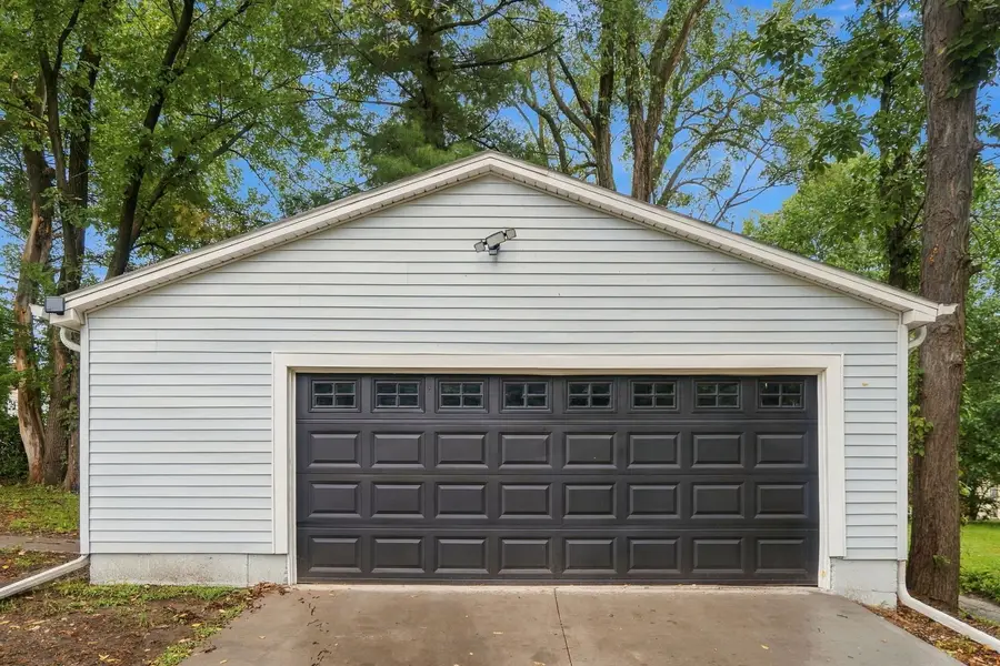 1152 E 13th Street, Davenport, IA 52803 - #3