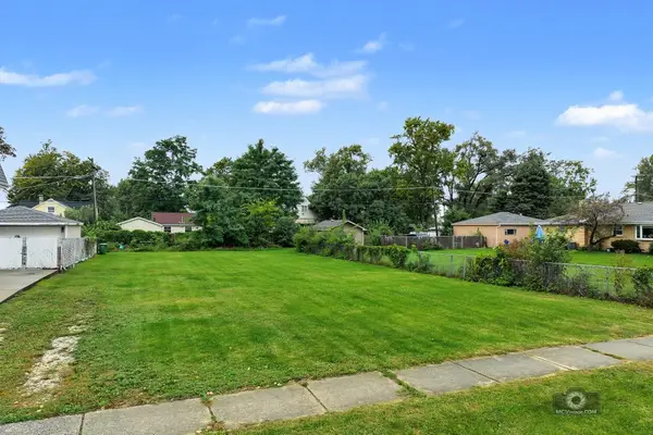 10008 Melvina Avenue, Oak Lawn, IL 60453
