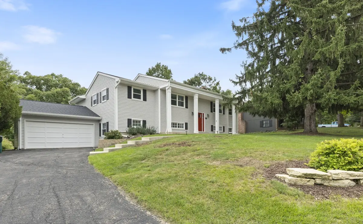716 Woodland Hills Road, Batavia, IL 60510 - #1