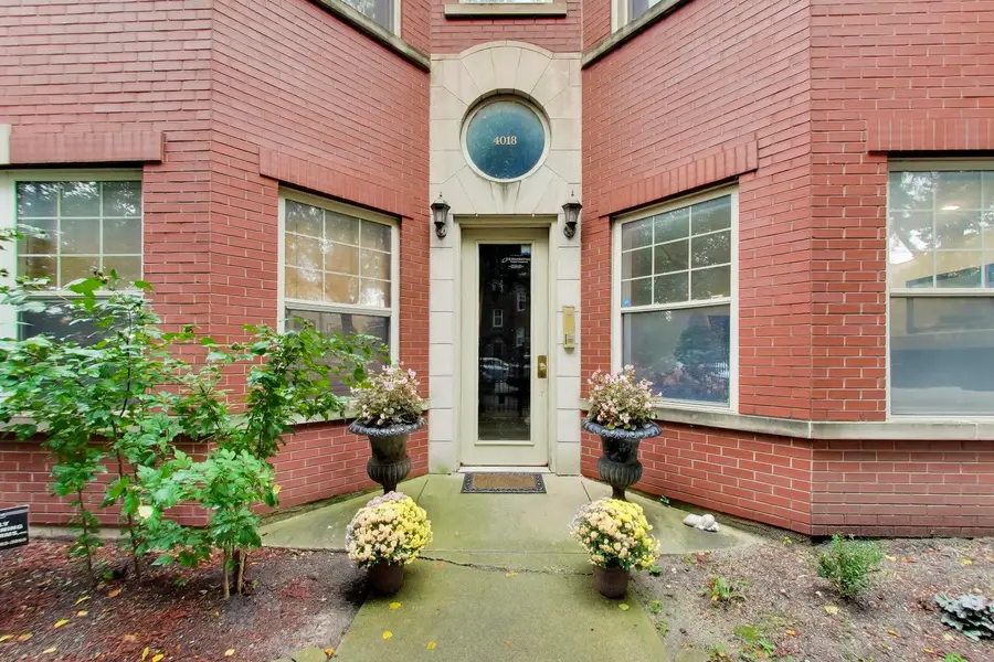 4018 N Mozart Street #1N, Chicago, IL 60618 - #2