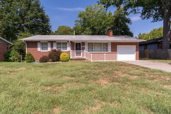1504 W Walnut Street, Carbondale, IL 62901