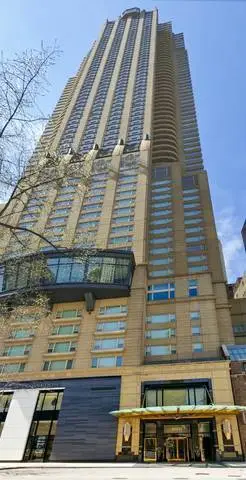 800 N Michigan Avenue #2801, Chicago, IL 60611