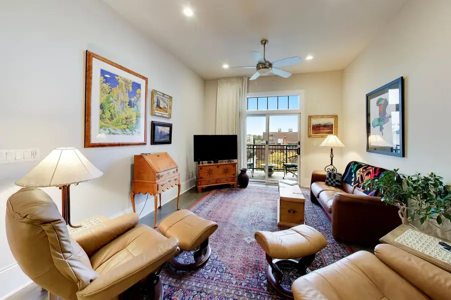 105 S Cottage Hill Avenue #304, Elmhurst, IL 60126 - #2