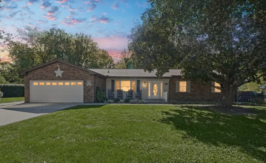 206 Cherokee Drive, Georgetown, IL 61846 - #3