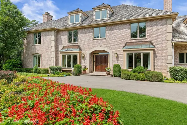 3 Far Hills Road, Barrington Hills, IL 60010