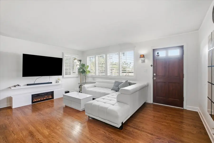 2037 E Touhy Avenue, Des Plaines, IL 60018 - #2