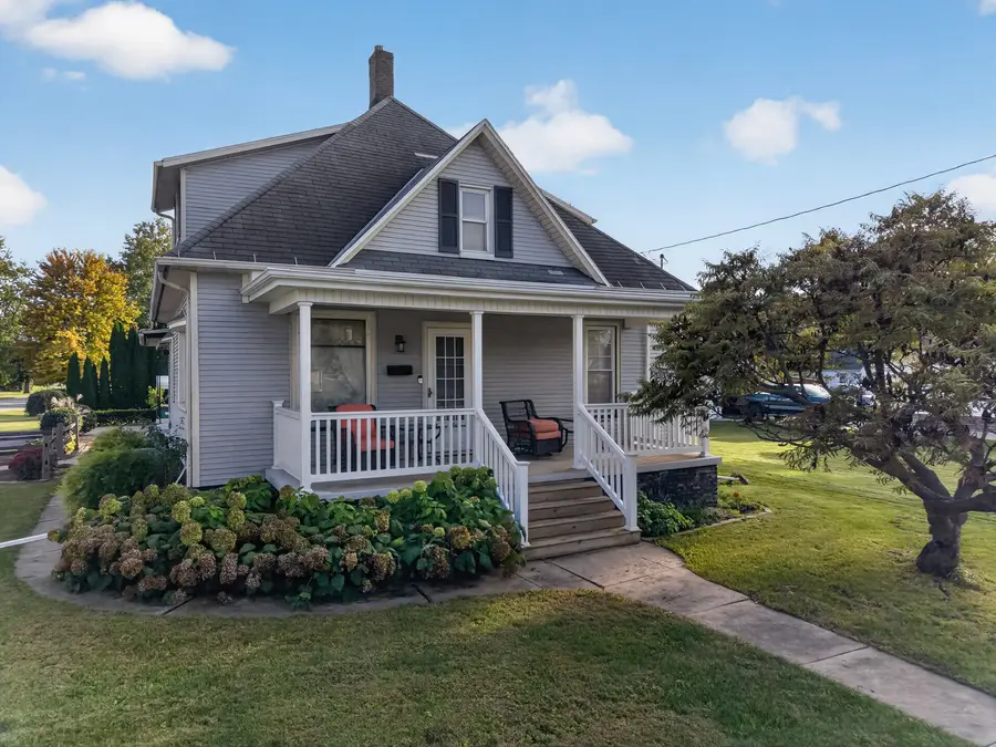 1211 E Broadway Street, Streator, IL 61364 - #3