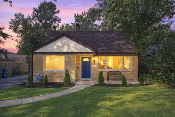 10912 S Komensky Avenue, Oak Lawn, IL 60453