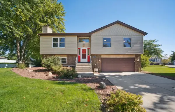 1185 S Appletree Lane, Bartlett, IL 60103