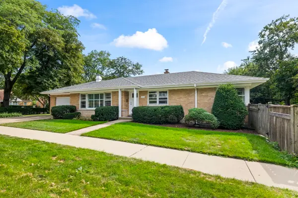 320 N Main Street, Mount Prospect, IL 60056