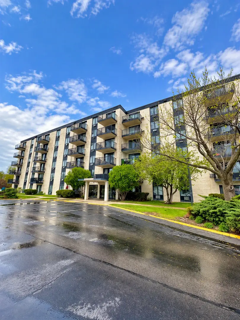 9128 W Terrace Drive #4F, Niles, IL 60714 - #1