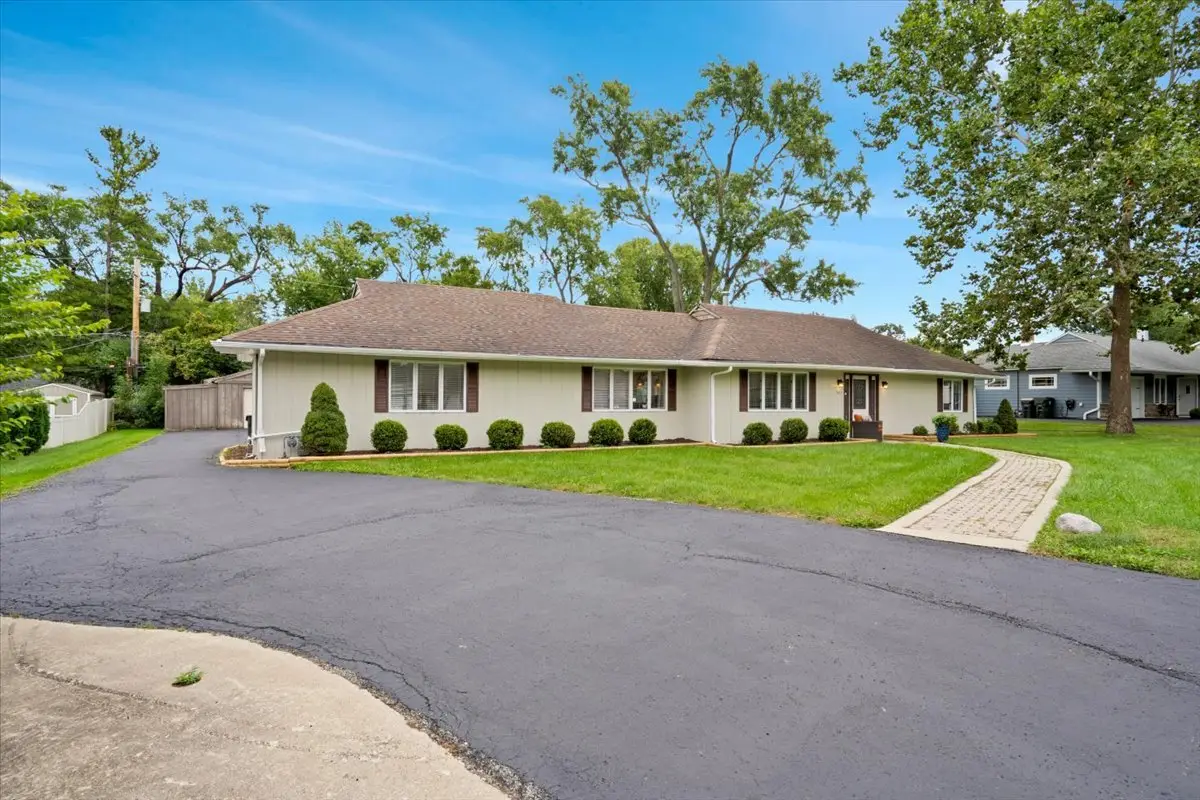 5613 Howard Avenue, La Grange Highlands, IL 60525 - #1