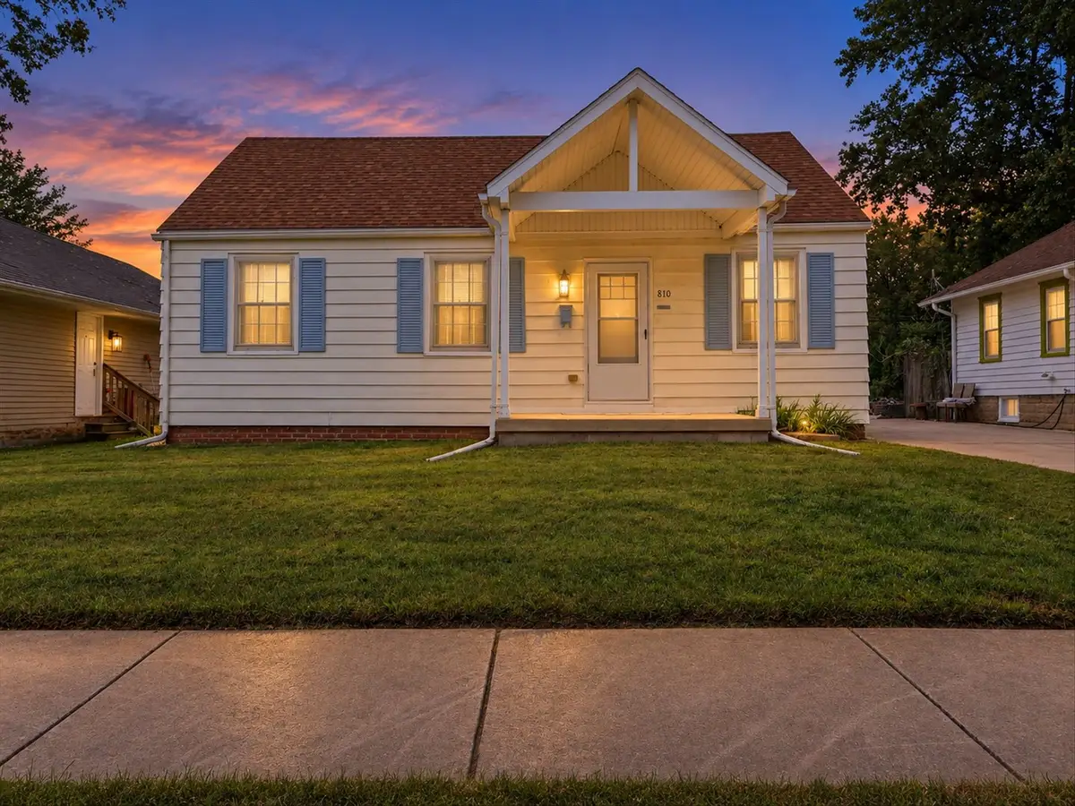 810 W Vine Street, Champaign, IL 61820 - #1