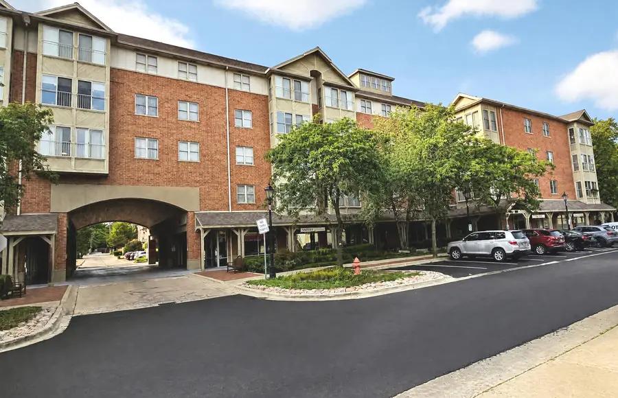 100 N Bokelman Street #429, Roselle, IL 60172 - #2