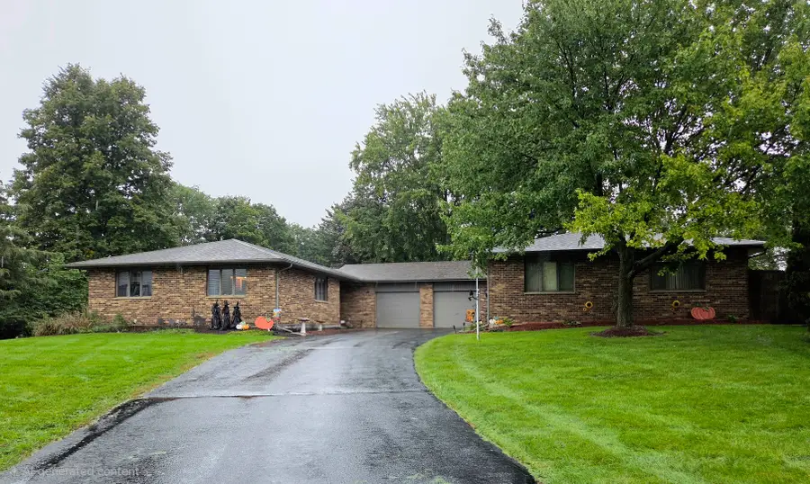 740 Tara Drive, Woodstock, IL 60098 - #2