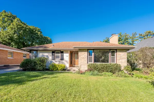 714 S Villa Avenue, Villa Park, IL 60181