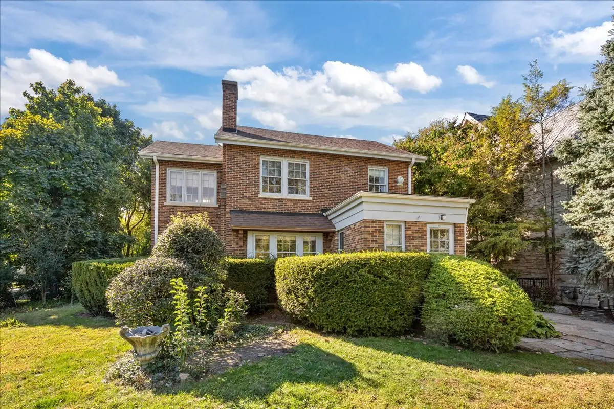 604 Exmoor Road, Kenilworth, IL 60043 - #1