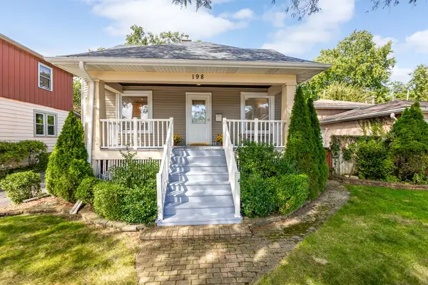 198 W Quincy Street, Riverside, IL 60546