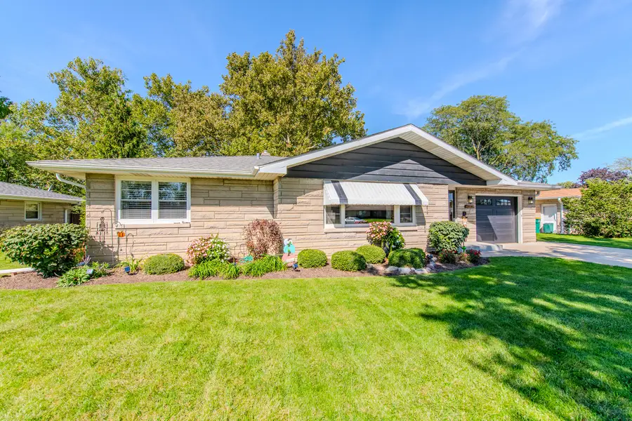 405 Bevan Drive E, Joliet, IL 60435 - #2