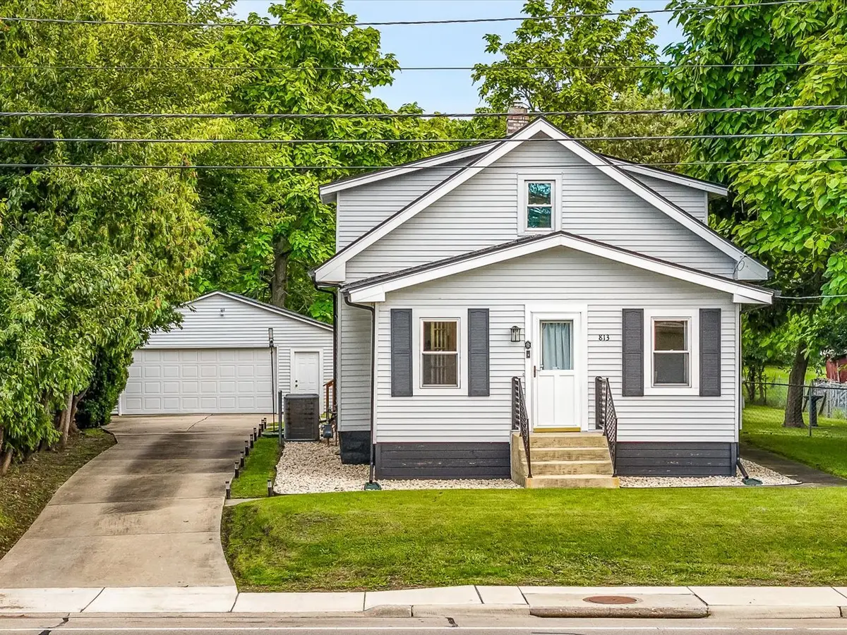 813 Harlem Road, Machesney Park, IL 61115 - #1