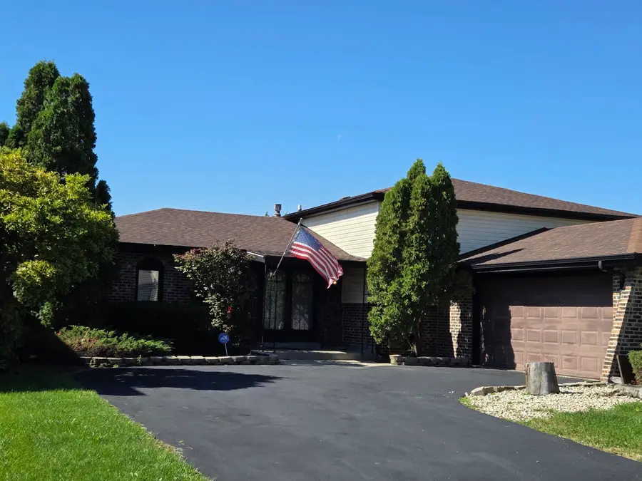 416 S Harper Avenue, Glenwood, IL 60425 - #2